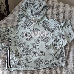 Calvin Klein 🖤 Black and Tiffany Blue Floral Top (376)